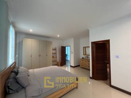 1,328 metro cuadrado 3 ` 3 Baño Villa de Venta