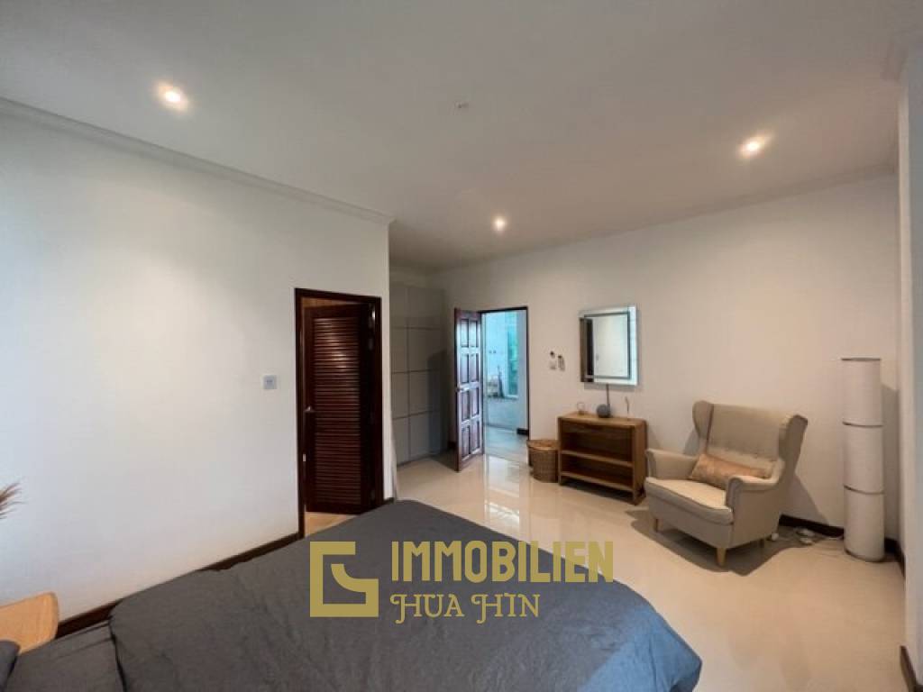 1,328 metro cuadrado 3 ` 3 Baño Villa de Venta