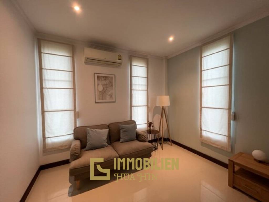 1,328 metro cuadrado 3 ` 3 Baño Villa de Venta