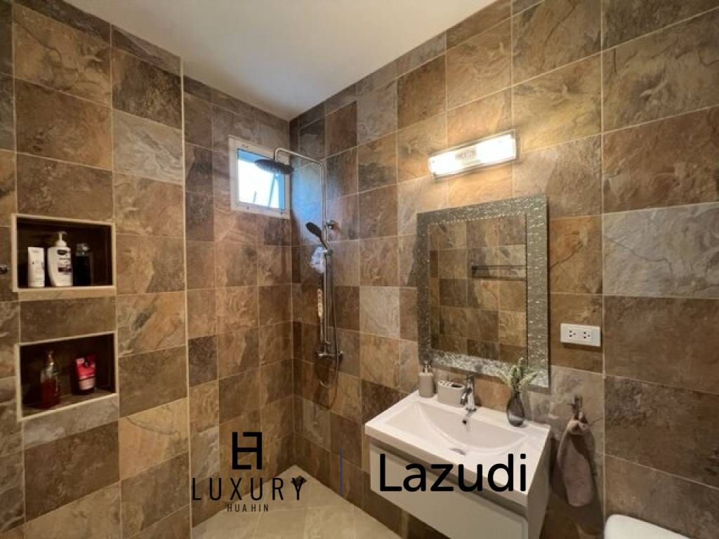 1,328 metro cuadrado 3 ` 3 Baño Villa de Venta