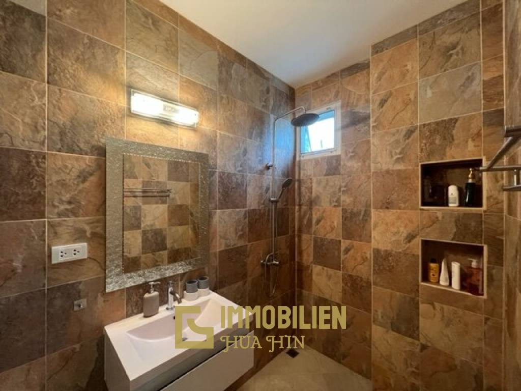 1,328 qm 3 Bett 3 Bad Villa Für Verkauf