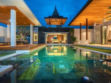 3 Bed 4 Bath 318 SQ.M Botanica Forestique