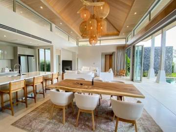 4 Bed 5 Bath 535 SQ.M Botanica Forestique