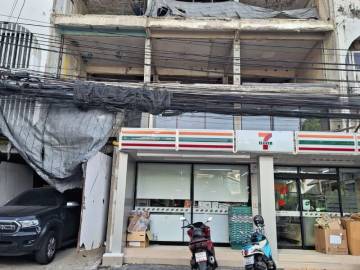 Commercial Space for Rent at Sukhumvit 16