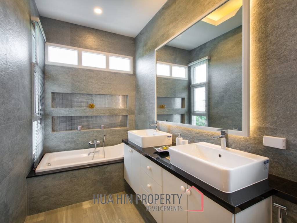 Baan Phu Thara Mountainside - Luxury 3 Bedroom Pool Villas - New Development