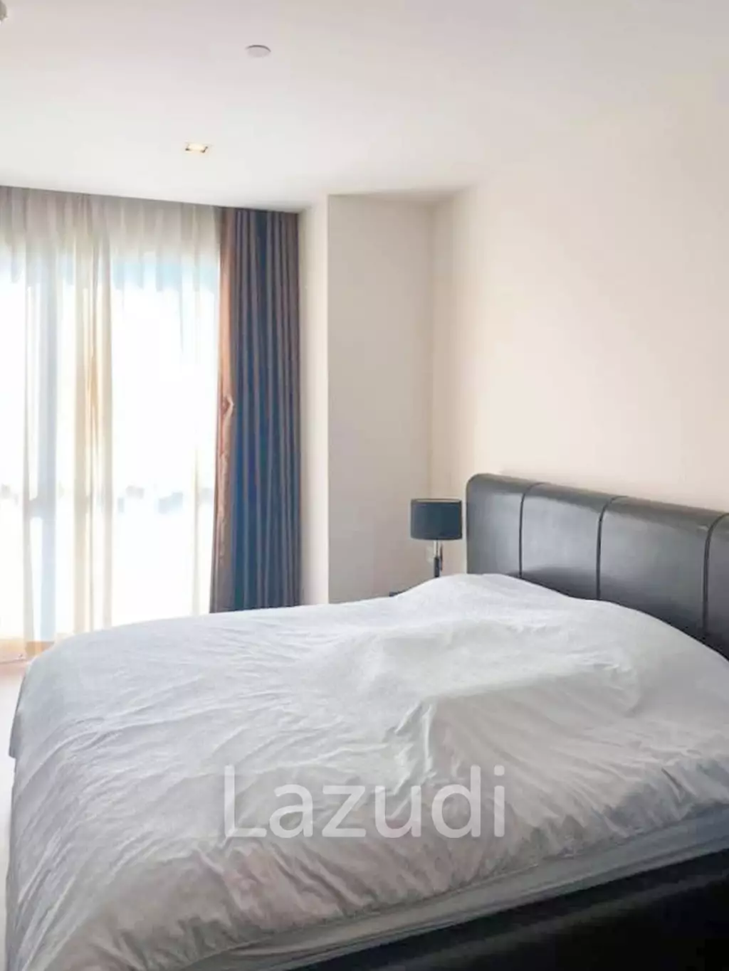 1 Bed 1 Bath 47 SQ.M The Room Sukhumvit 62
