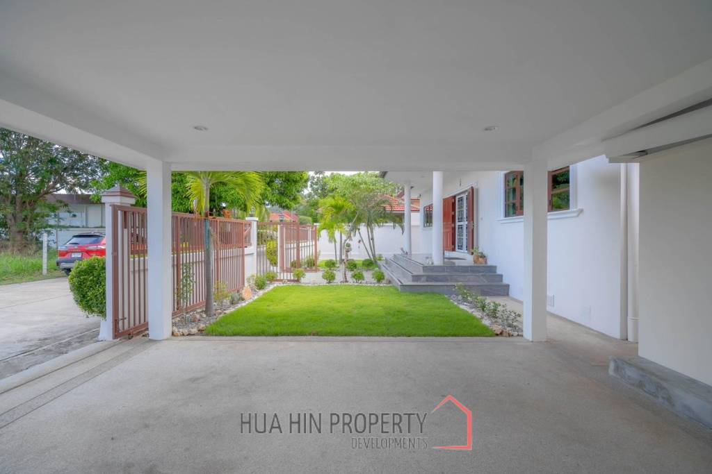 GOLF VILLAGE : 3 bed great value pool villa