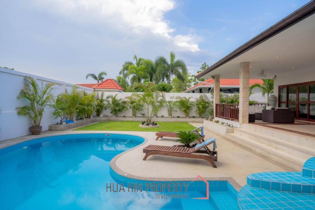GOLF VILLAGE : 3 bed great value pool villa