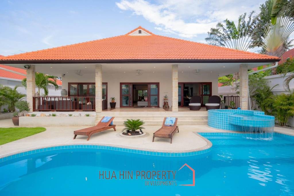 GOLF VILLAGE : 3 bed great value pool villa