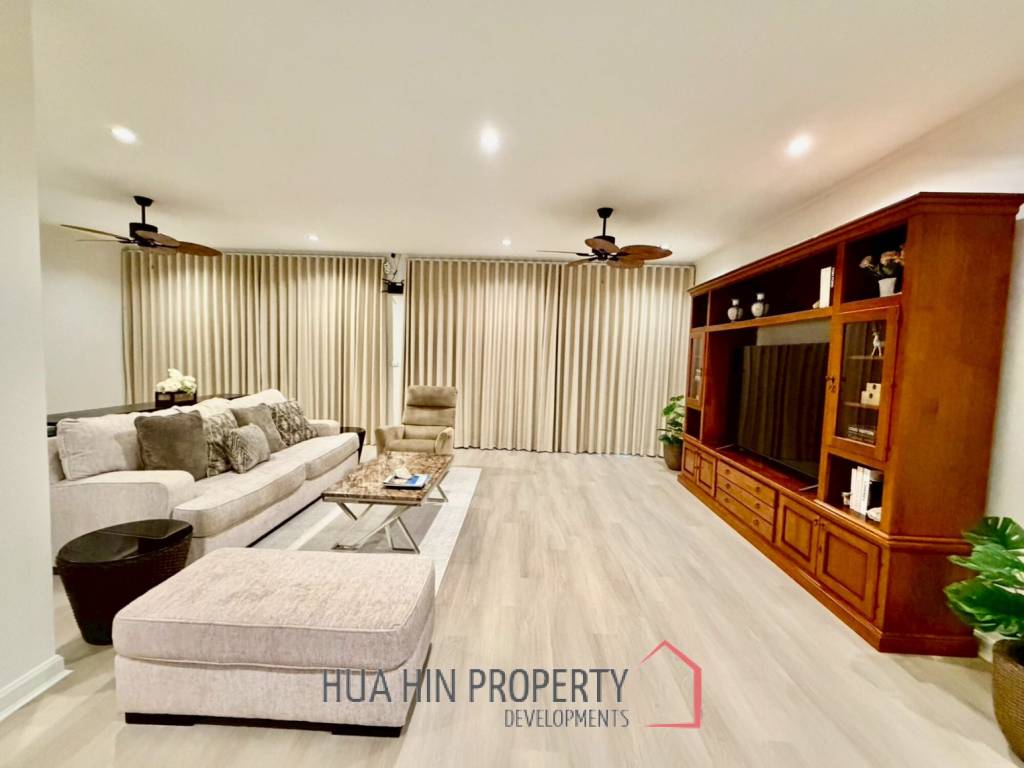 GOLF VILLAGE : 3 bed great value pool villa