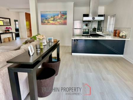 GOLF VILLAGE : 3 bed great value pool villa