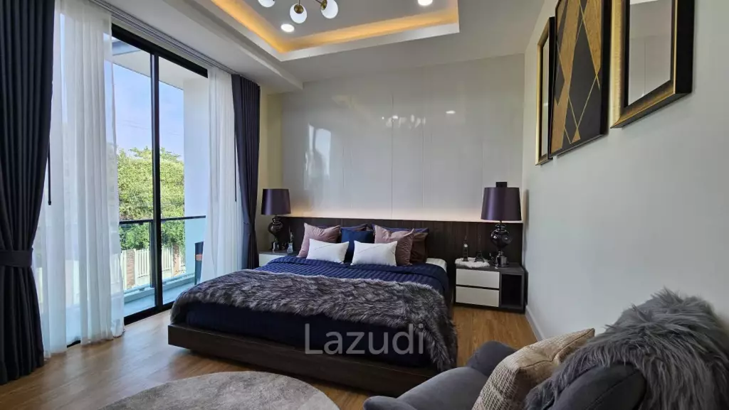 4 Bed 4 Bath 240 SQ.M. Tamaraind Village