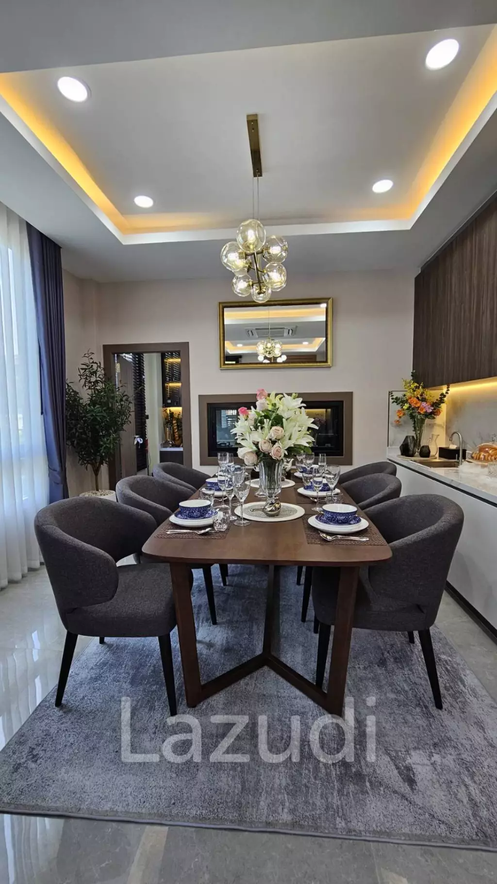 4 Bed 4 Bath 240 SQ.M. Tamaraind Village