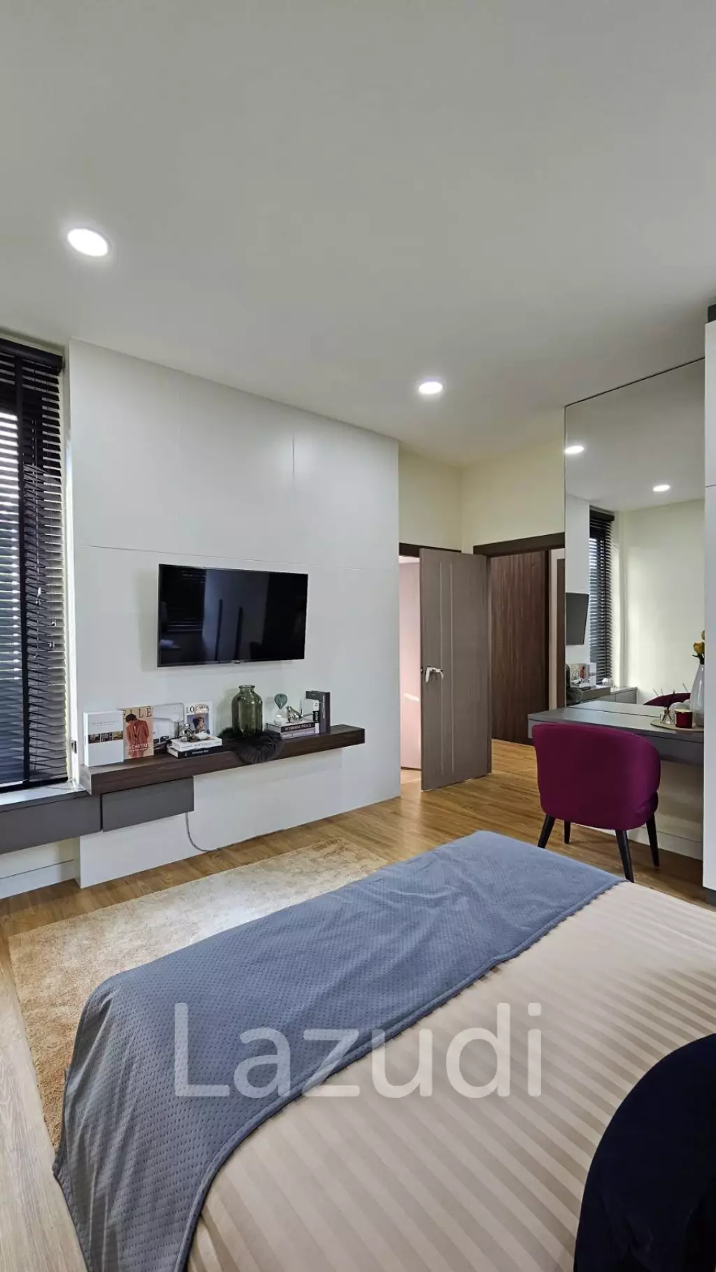 4 Bed 4 Bath 240 SQ.M. Tamaraind Village