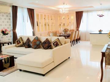 4 Bed 5 Bath 375 SQ.M at Piyathip Place