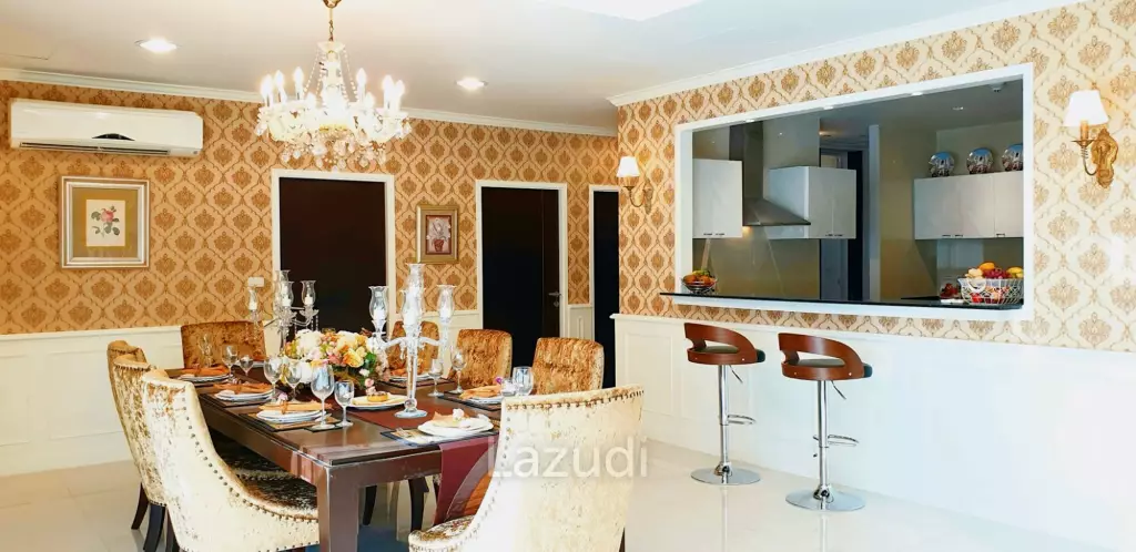 4 Bed 4 Bath 650 SQ.M Piyathip Place