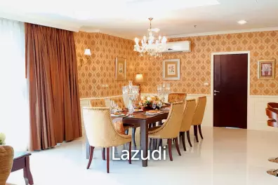 4 Bed 4 Bath 650 SQ.M Piyathip Place