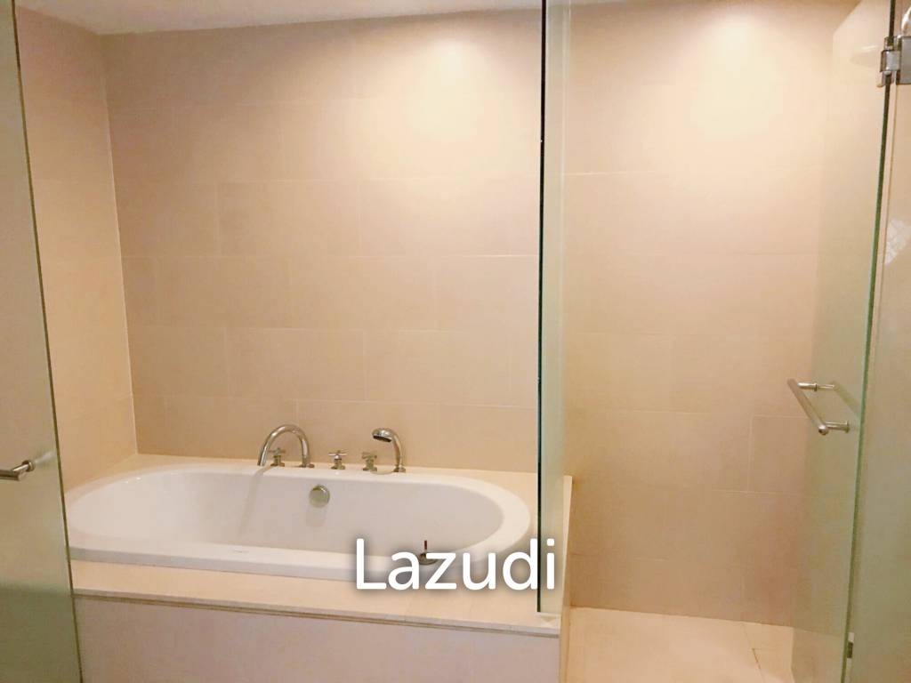 1 Bed 1 Bath 68 SQ.M Sathorn Prime Residence