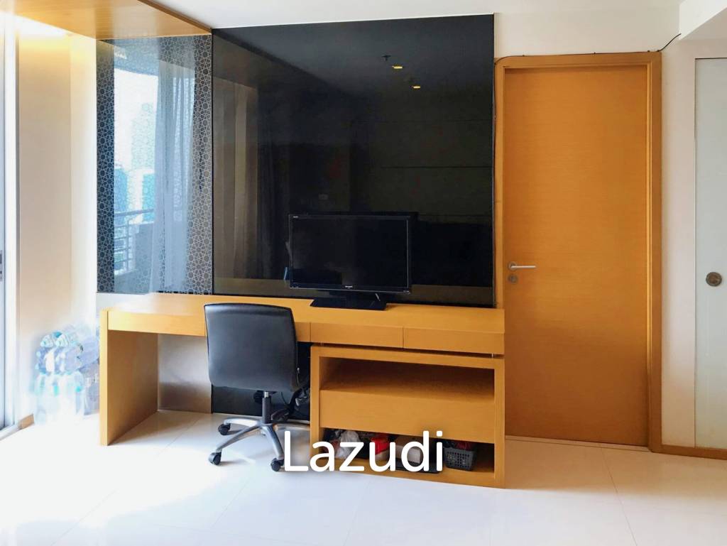 1 Bed 1 Bath 68 SQ.M Sathorn Prime Residence