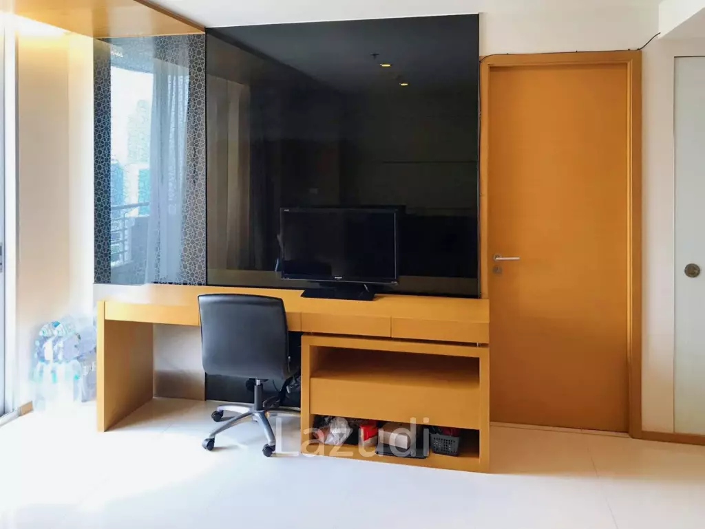 1 Bed 1 Bath 68 SQ.M Sathorn Prime Residence