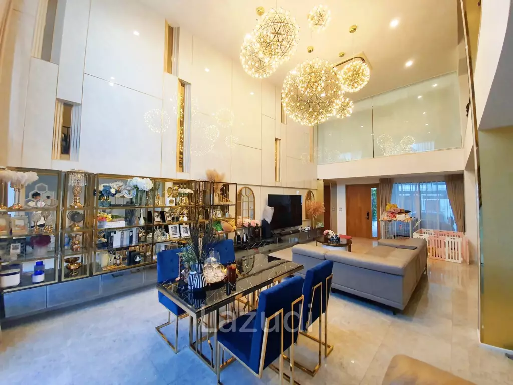 3 Bed 385 SQ.M Home Office Glam by Asset Wise
