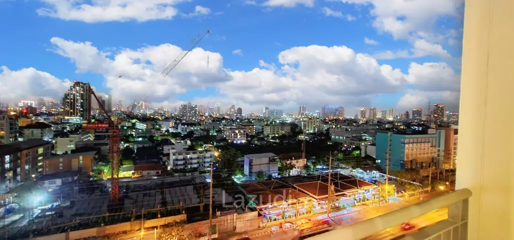 1 Bed 1 Bath 60 SQ.M Life @ Ratchada - Suthisan