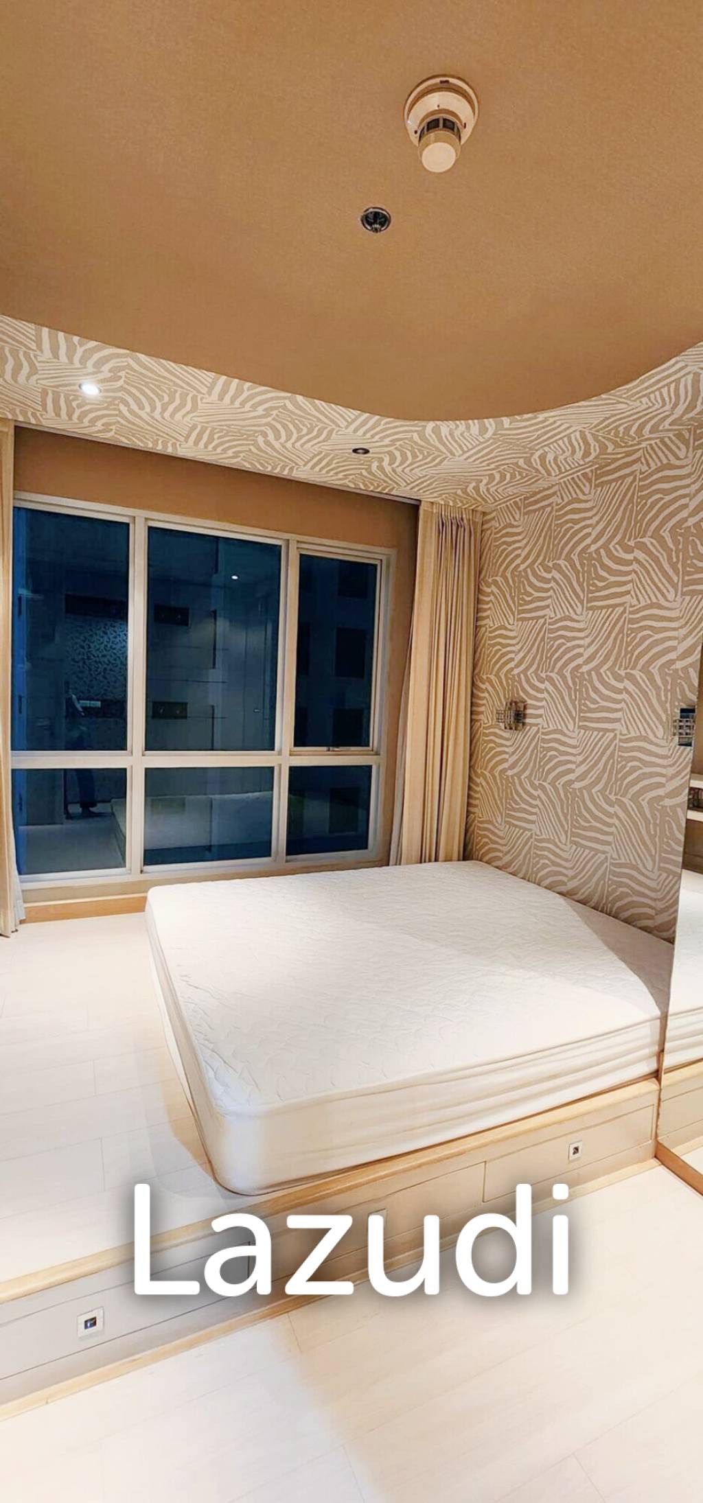 1 Bed 1 Bath 60 SQ.M Life @ Ratchada - Suthisan