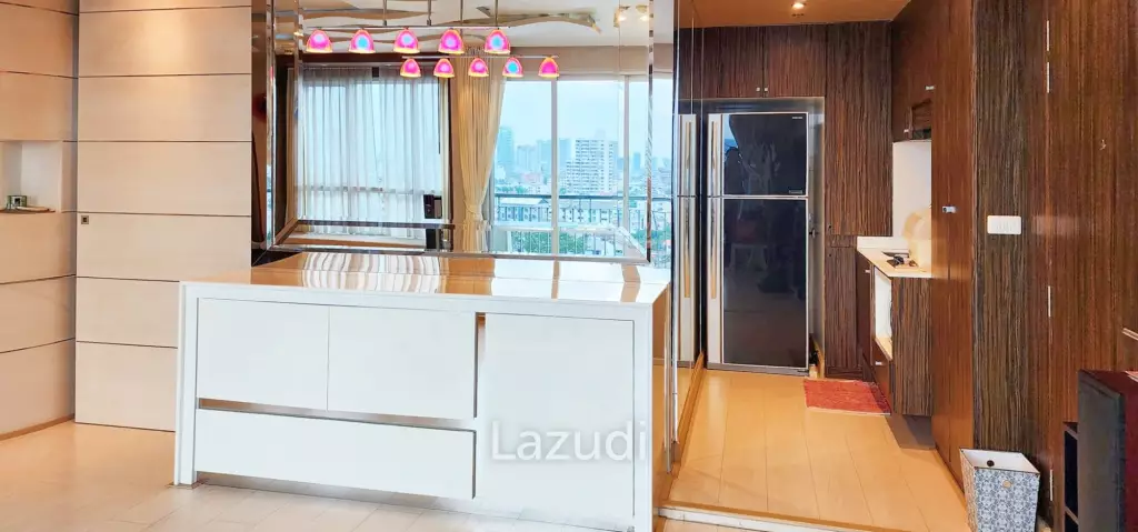 1 Bed 1 Bath 60 SQ.M Life @ Ratchada - Suthisan