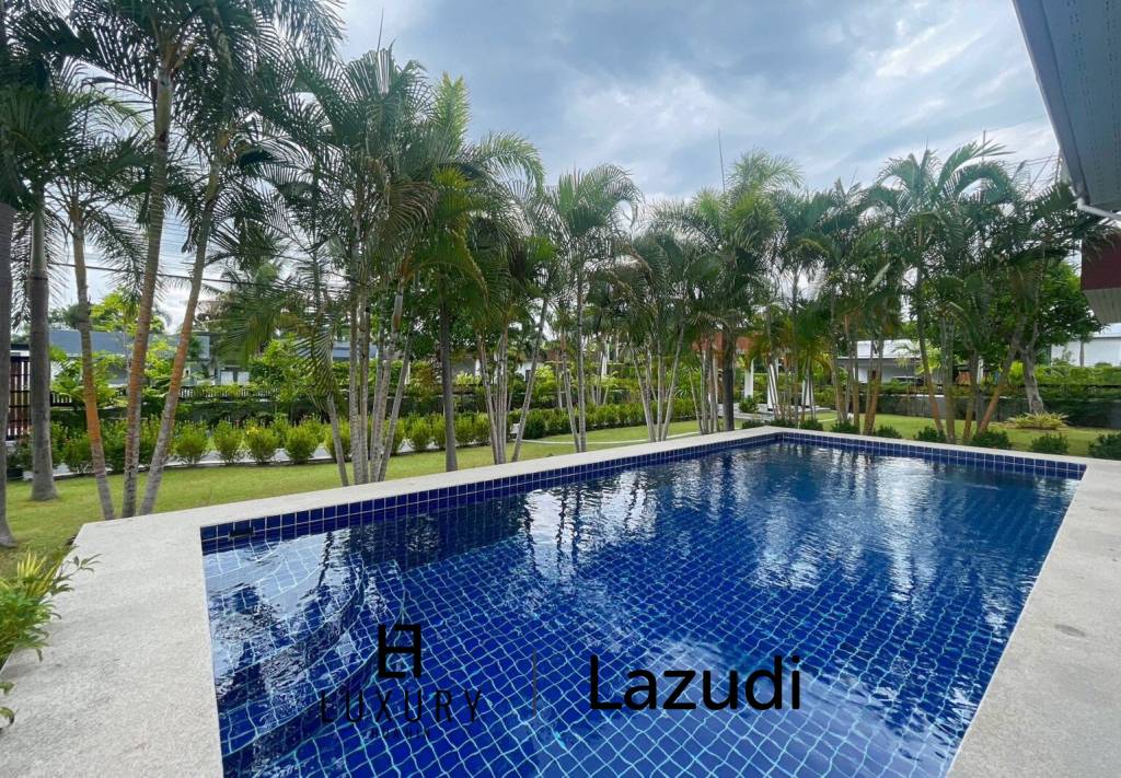 BLACK LOTUS : Quality 4 Bed Pool Villa