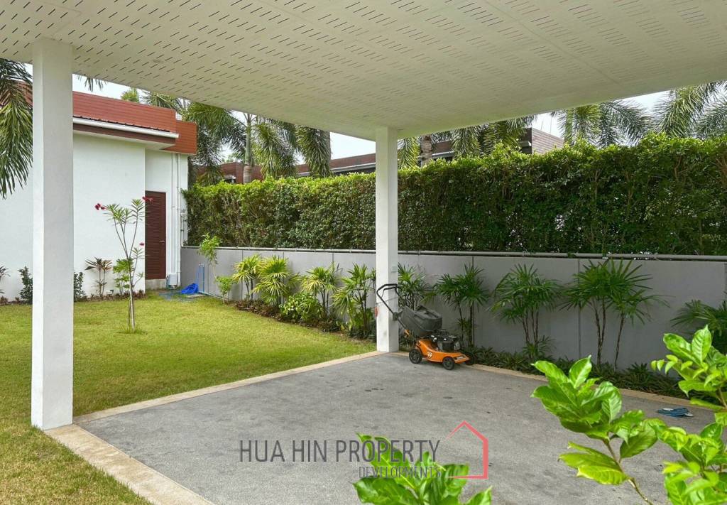 BLACK LOTUS : Quality 4 Bed Pool Villa
