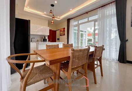 BLACK LOTUS : Quality 4 Bed Pool Villa