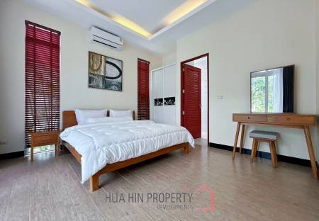 BLACK LOTUS : Quality 4 Bed Pool Villa
