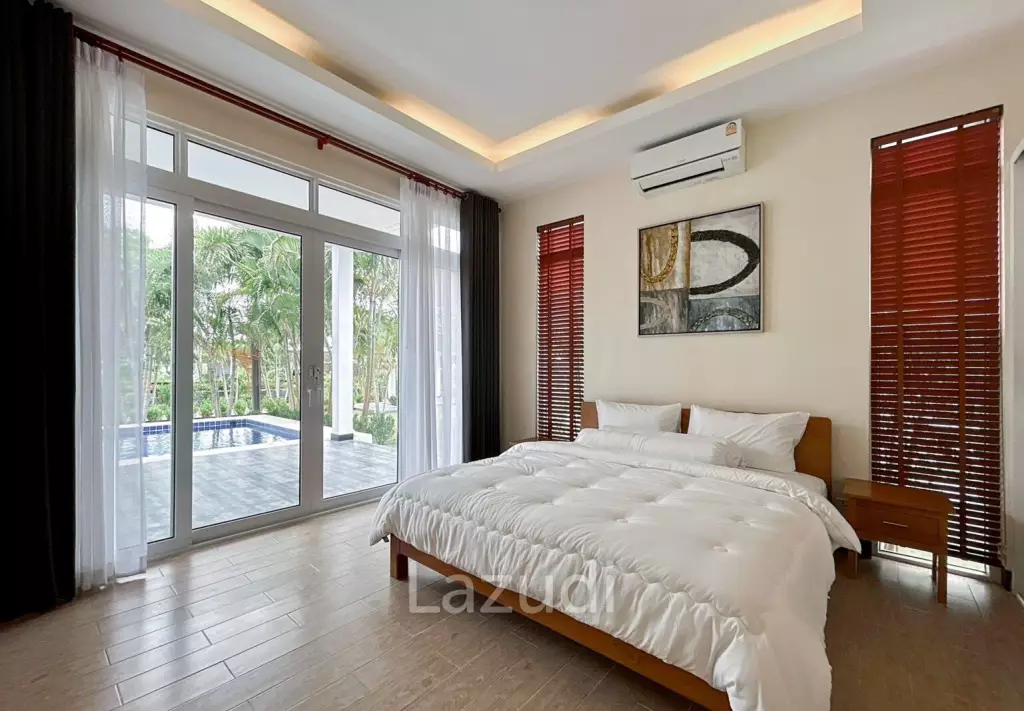 BLACK LOTUS : Quality 4 Bed Pool Villa