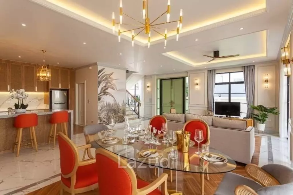 3 Bed 4 Bath 380 SQ.M Pool Villa in Jomtien