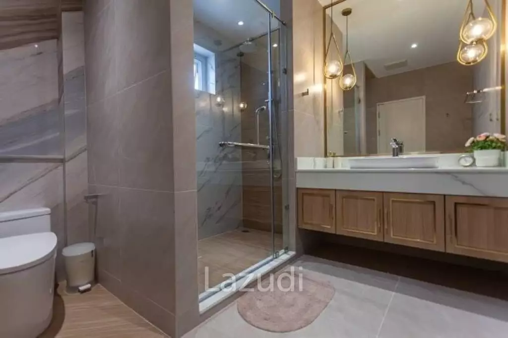 3 Bed 4 Bath 380 SQ.M Pool Villa in Jomtien