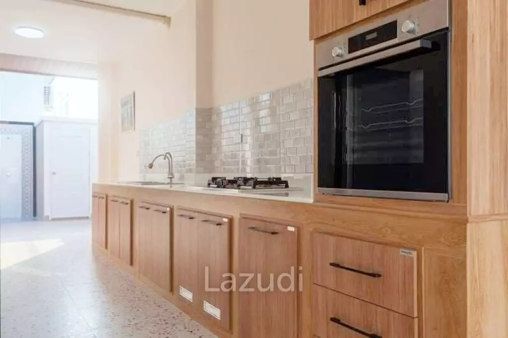 3 Bed 4 Bath 380 SQ.M Pool Villa in Jomtien