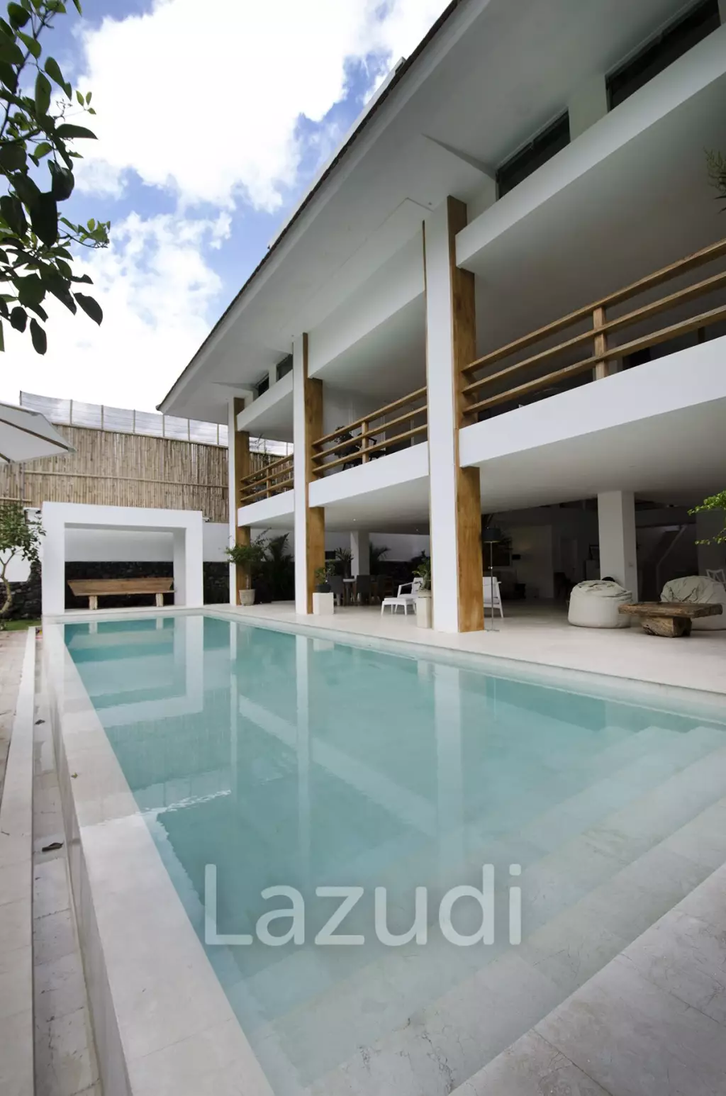 Mediterranean villa walking distance to Pererenan Beach