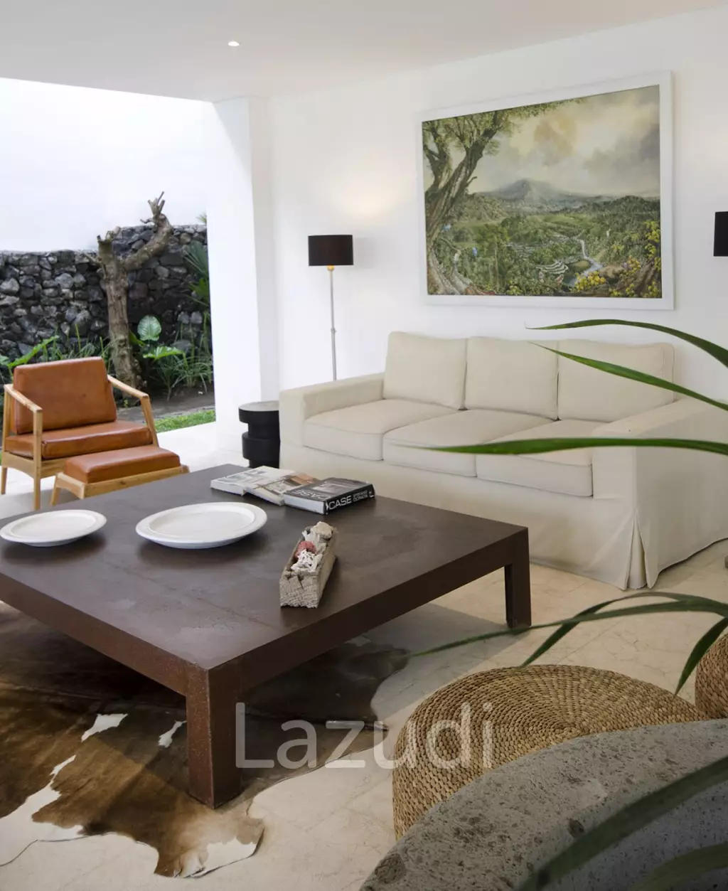 Mediterranean villa walking distance to Pererenan Beach