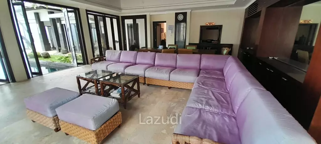 Freehold villa with unobstructed Ocean views in Nusa Dua