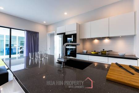 Palm Garden : 5 Bed 4 Bath Pool Villa