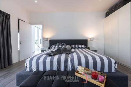 Palm Garden : 5 Bed 4 Bath Pool Villa