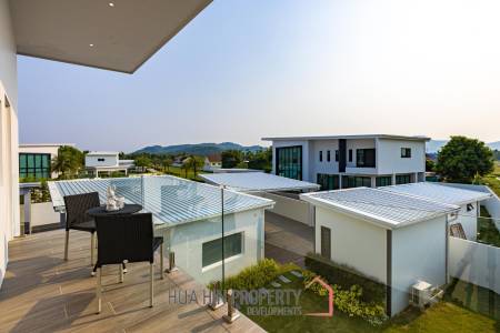 Palm Garden : 5 Bed 4 Bath Pool Villa