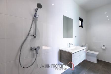 Palm Garden : 5 Bed 4 Bath Pool Villa