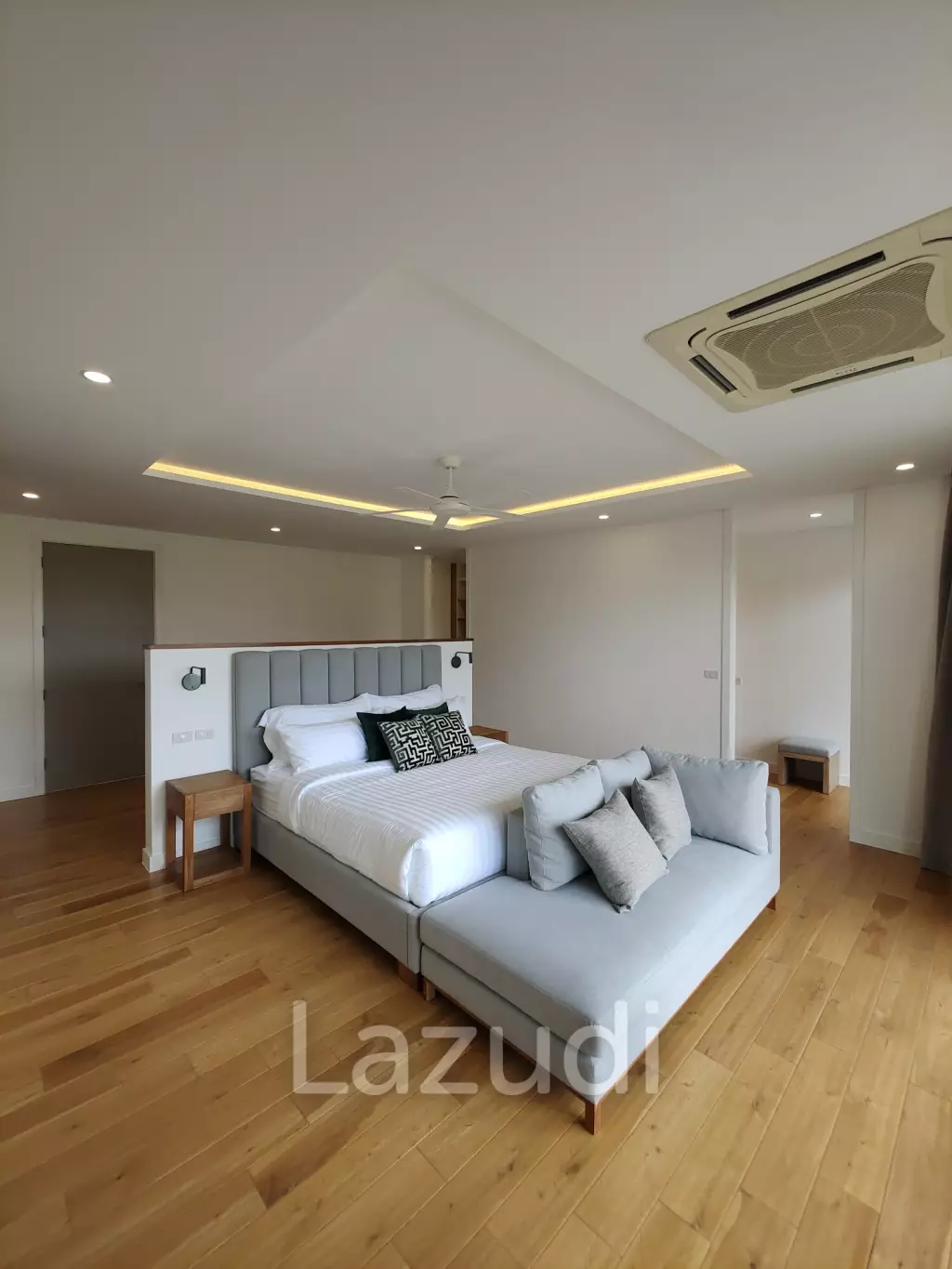 AMAZING PRIVATE 4 BEDROOM POOL VILLA IN LAGUNA