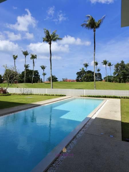 AMAZING PRIVATE 4 BEDROOM POOL VILLA IN LAGUNA