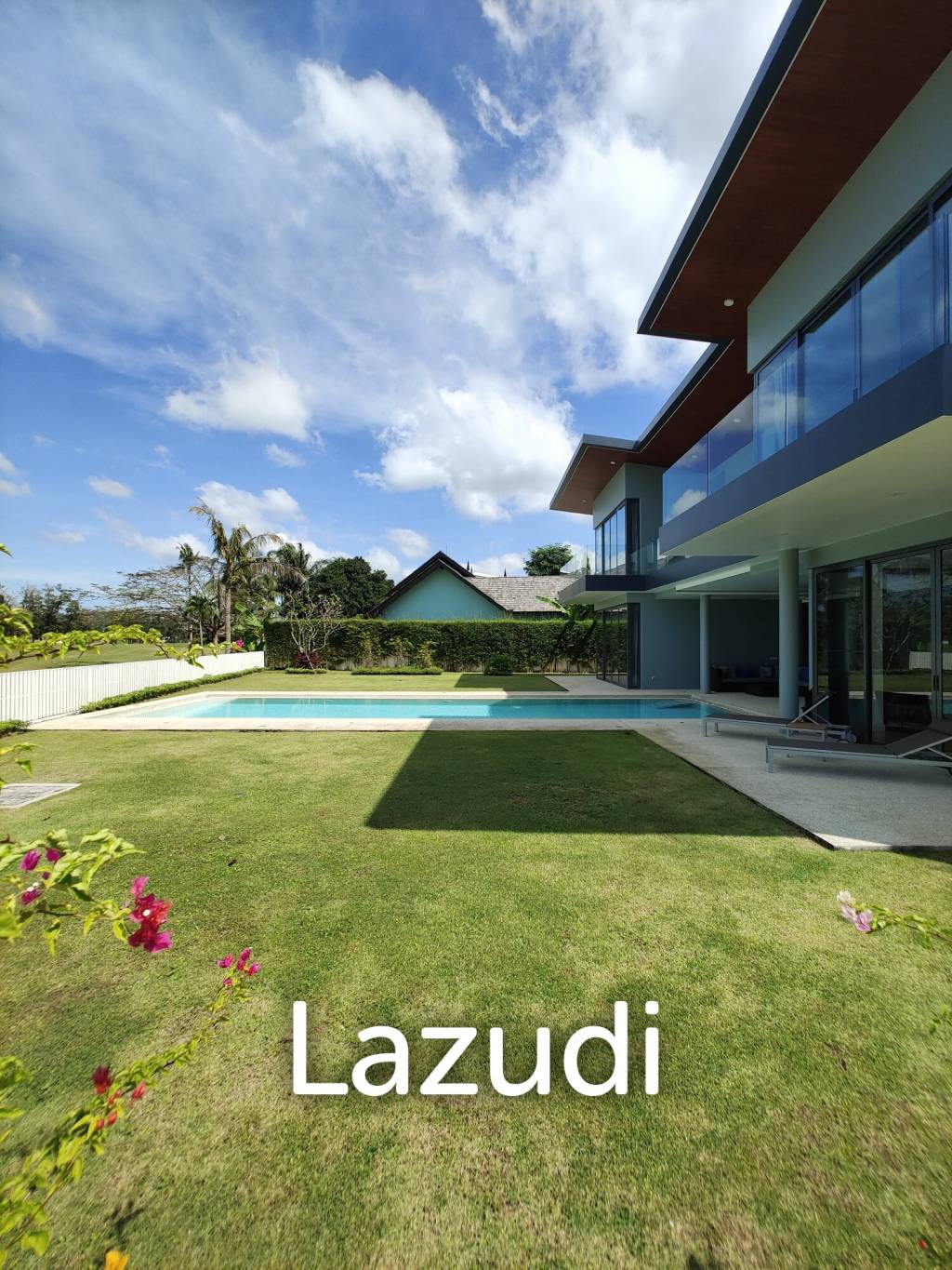 AMAZING PRIVATE 4 BEDROOM POOL VILLA IN LAGUNA