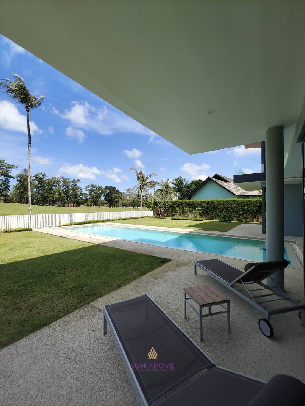 AMAZING PRIVATE 4 BEDROOM POOL VILLA IN LAGUNA