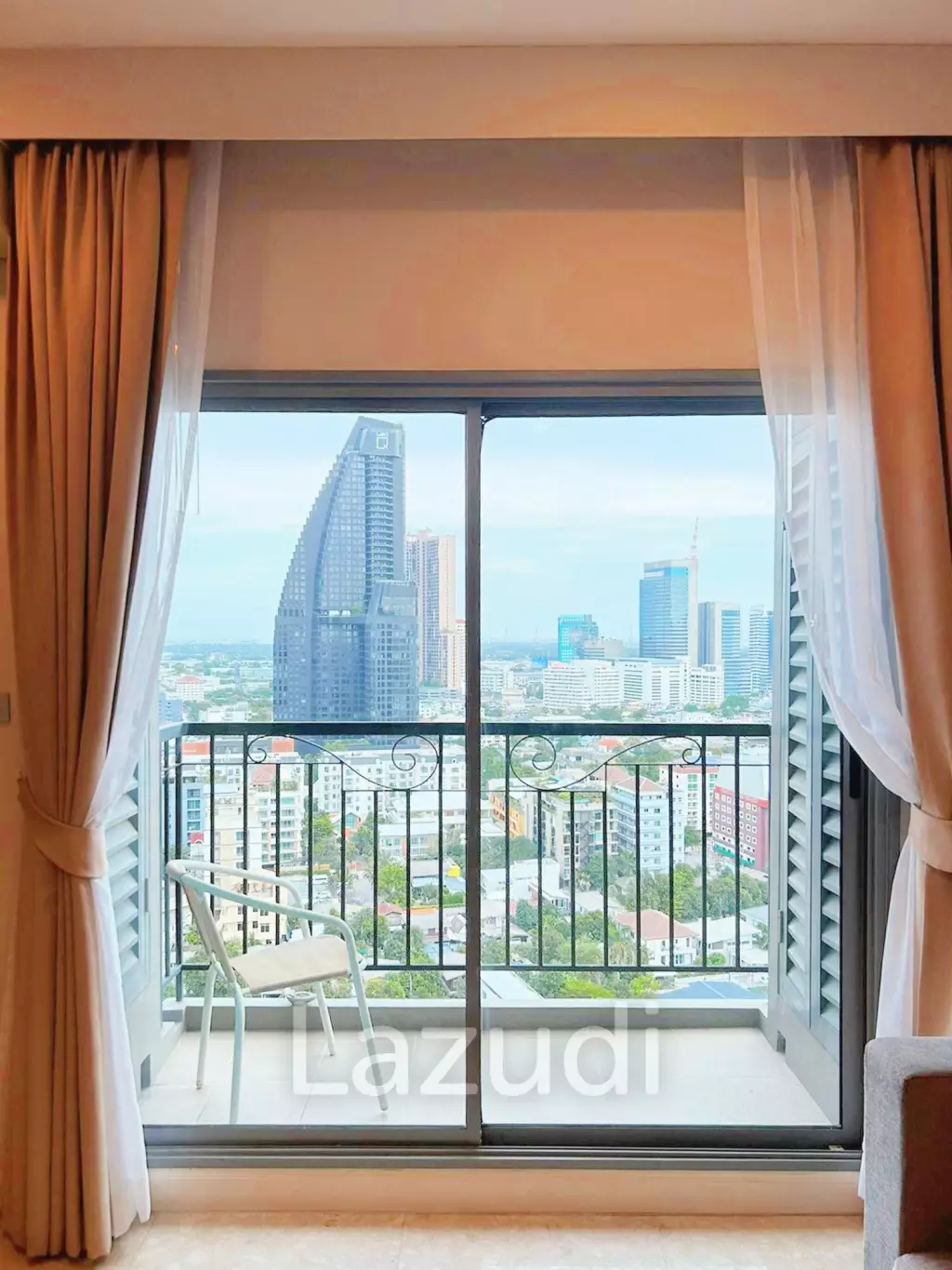 1 Bed 1 Bath 55 SQ.M The Crest Sukhumvit 34