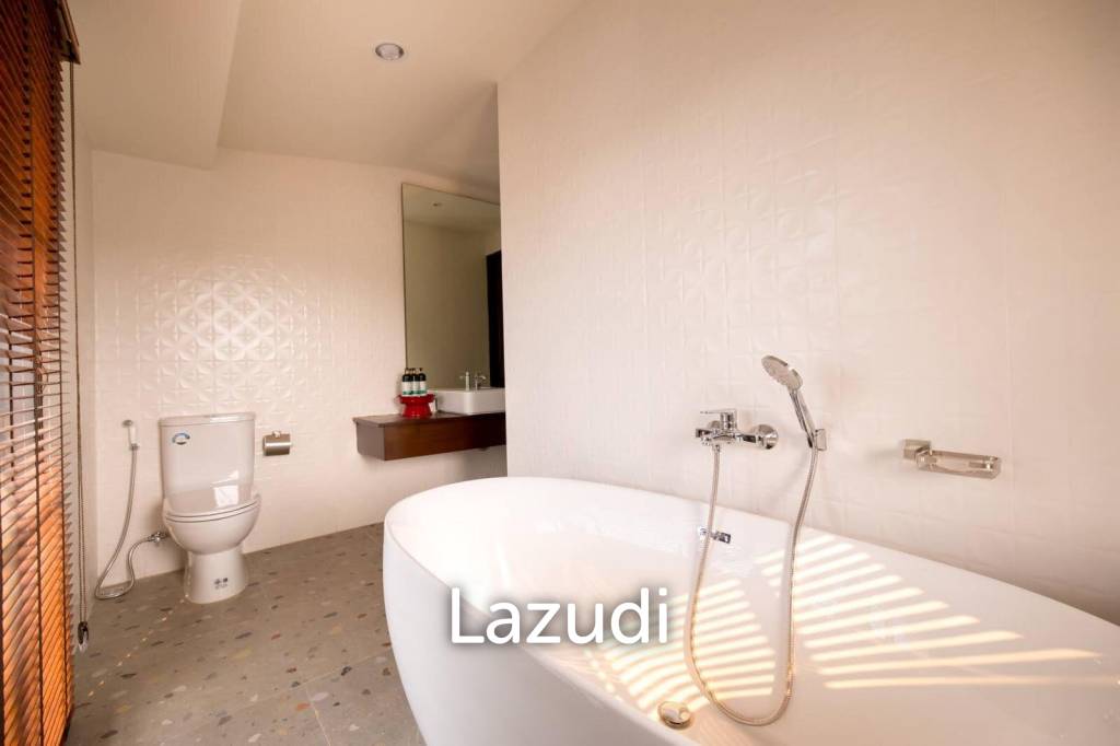 4 Bedroom 500 SQ.M Pool Villa in Saraphi