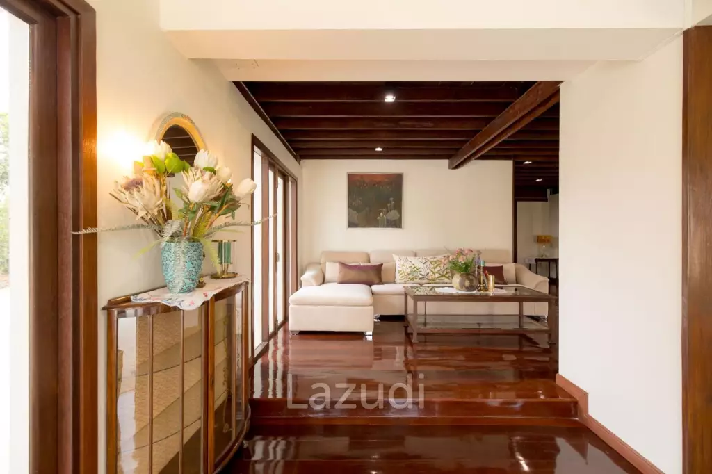 4 Bedroom 500 SQ.M Pool Villa in Saraphi